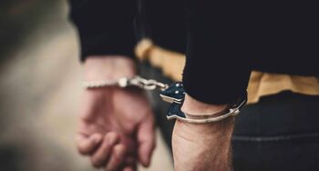 Appartamento dato in locazione sapendo che lì si eserciterà il meretricio: in dubbio il favoreggiamento della prostituzione