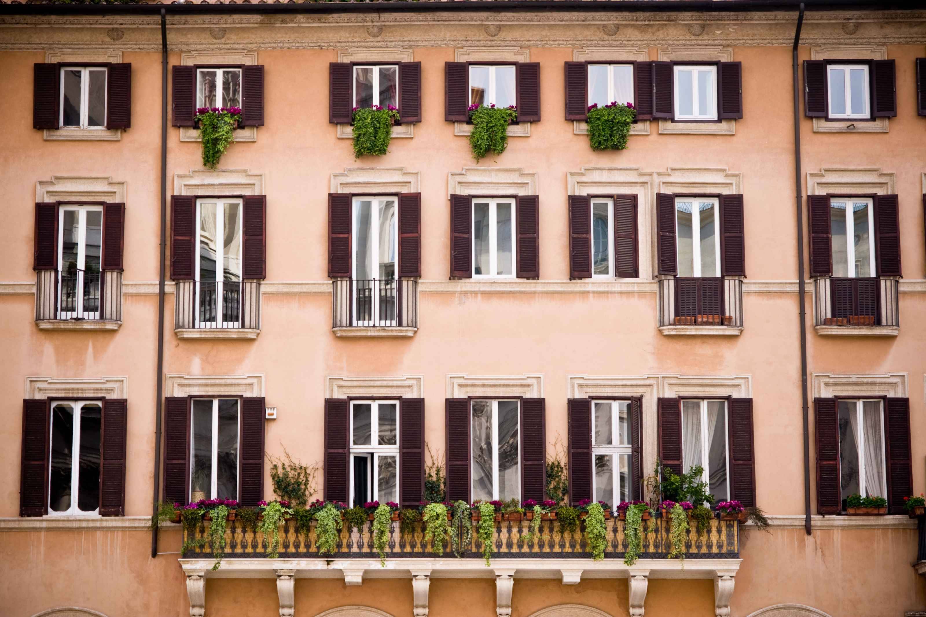 Assemblea condominiale: sì alle deleghe ma nei limiti previsti dal regolamento