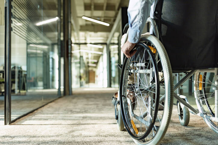UE: approvata la Tessera europea di disabilità e la Carta europea di parcheggio per persone con disabilità