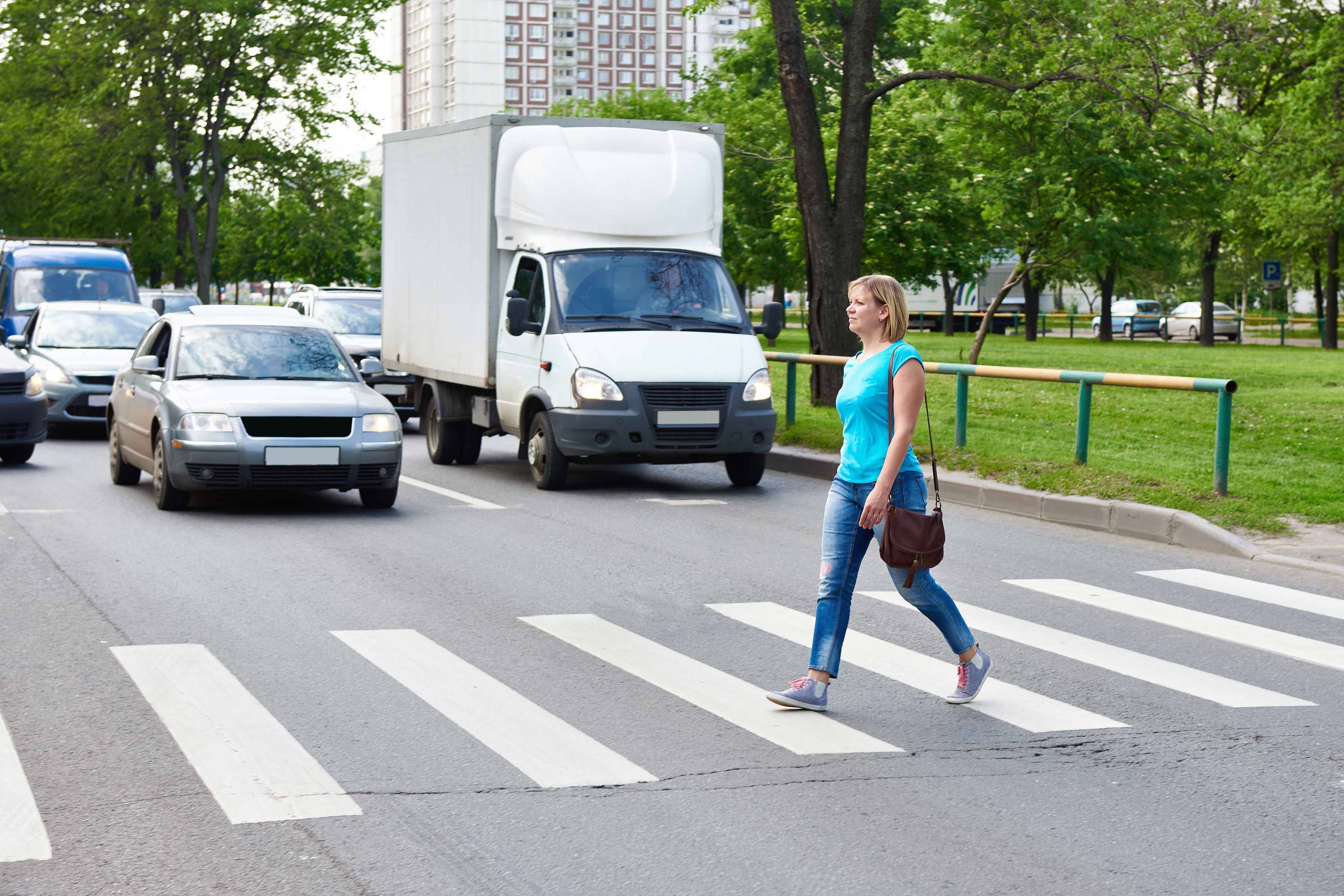 L’improvviso abbagliamento non salva l’automobilista dalla condanna per omicidio stradale